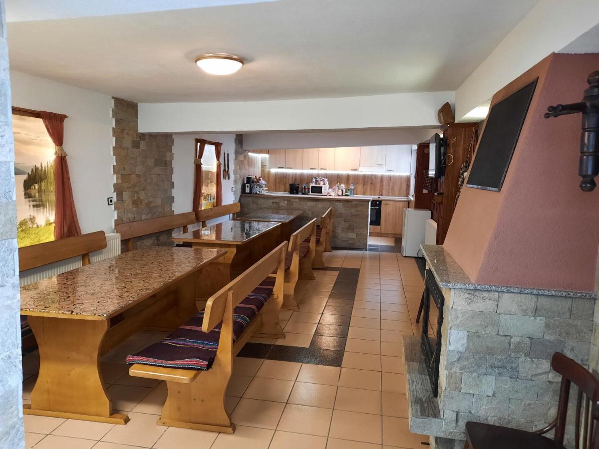 Къща Генчеви Hotel Sarnitsa Exterior photo